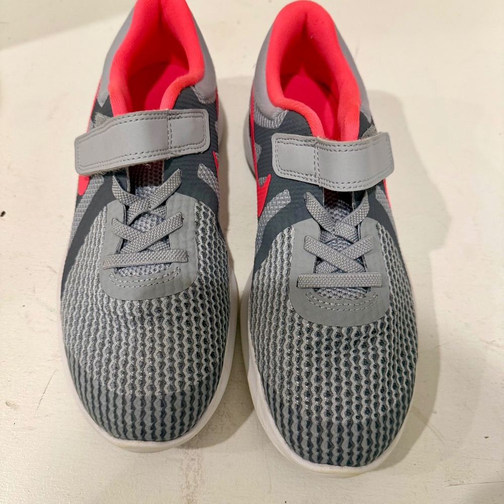 *Brand New* Nike youth sneakers in size 2